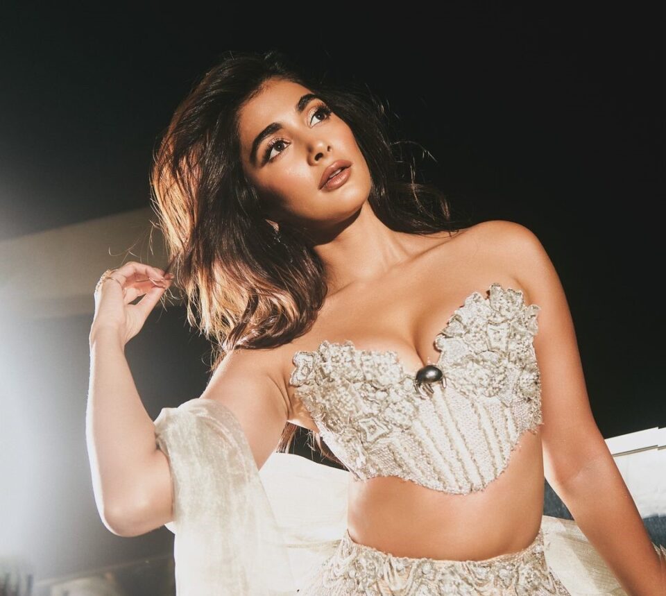 Timeless Beauty : Explore Pooja Hegde Latest Stunning Photos